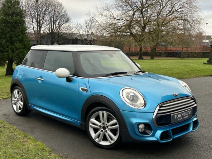 2025 Mini Hatch