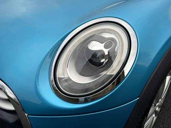 2025 Mini Hatch