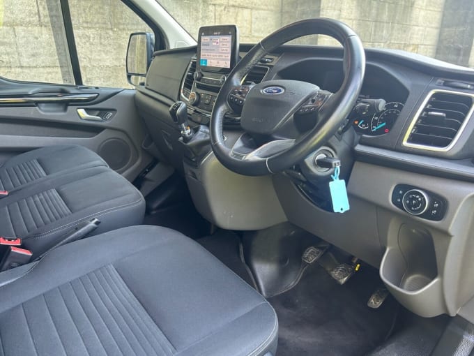 2025 Ford Transit Custom