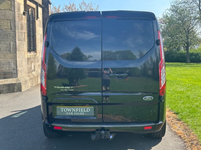 2025 Ford Transit Custom