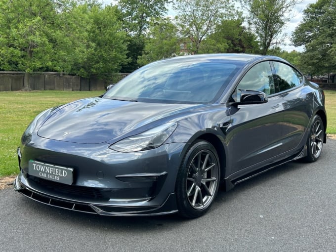 2025 Tesla Model 3