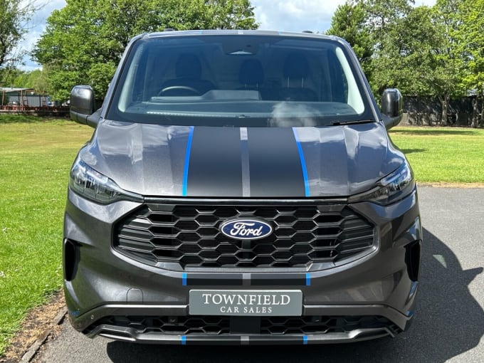 2025 Ford Transit Custom