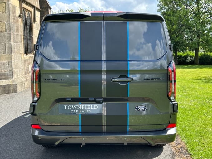 2025 Ford Transit Custom
