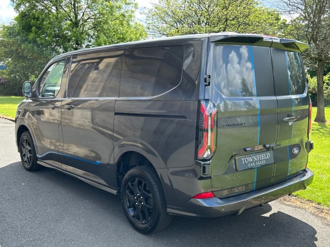 2025 Ford Transit Custom
