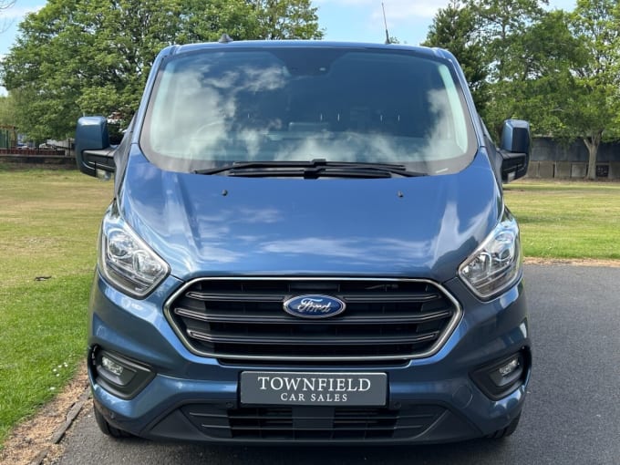 2025 Ford Transit Custom
