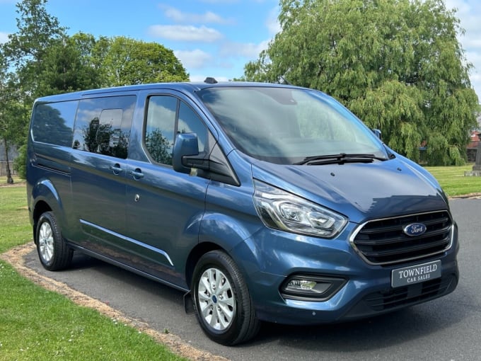 2025 Ford Transit Custom