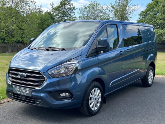 2025 Ford Transit Custom