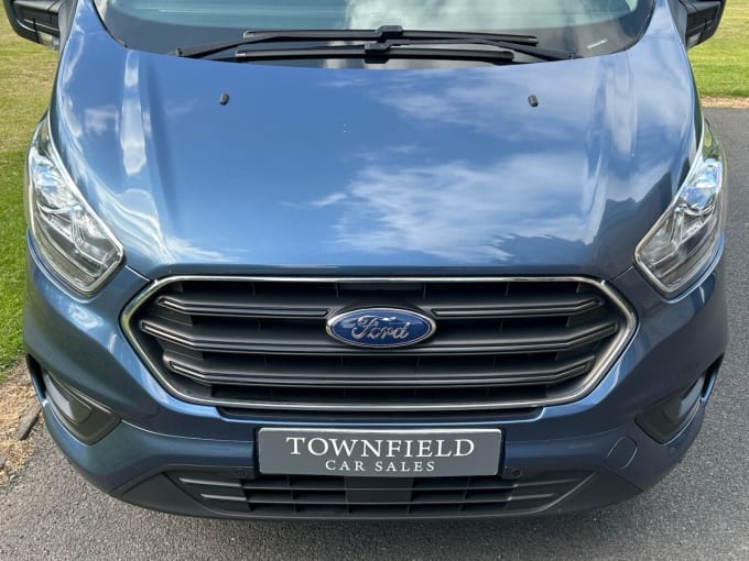 2025 Ford Transit Custom