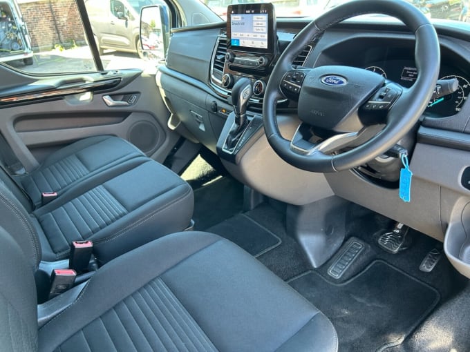 2025 Ford Transit Custom