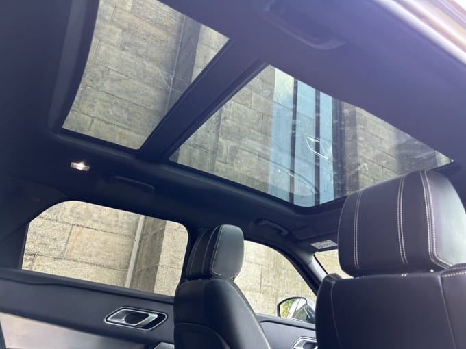 2025 Land Rover Range Rover Velar