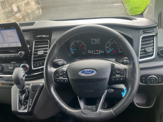 2025 Ford Transit Custom