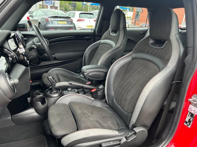 2025 Mini Hatch