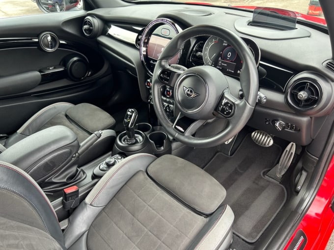 2025 Mini Hatch