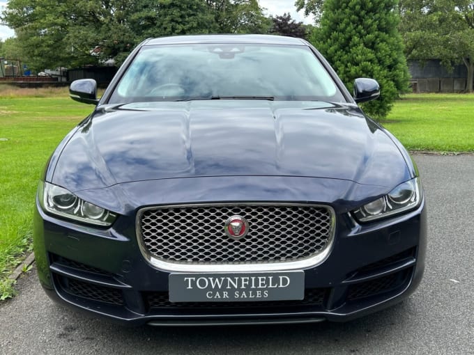 2025 Jaguar Xe
