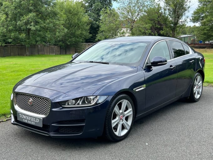 2025 Jaguar Xe