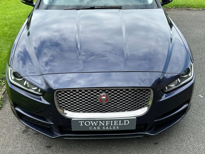 2025 Jaguar Xe