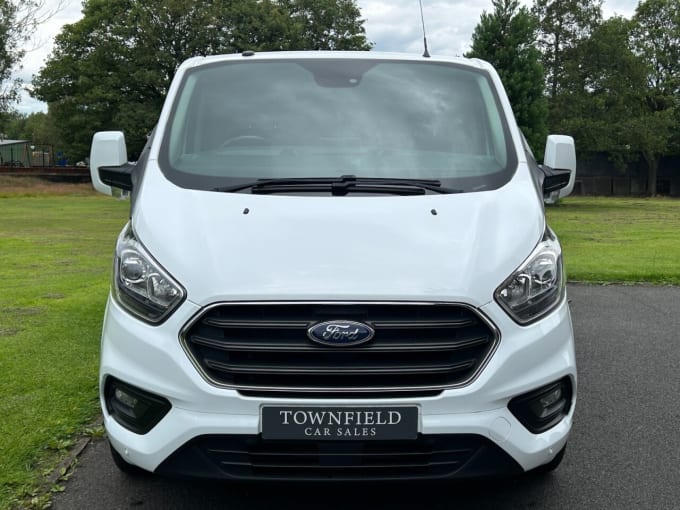 2025 Ford Transit Custom