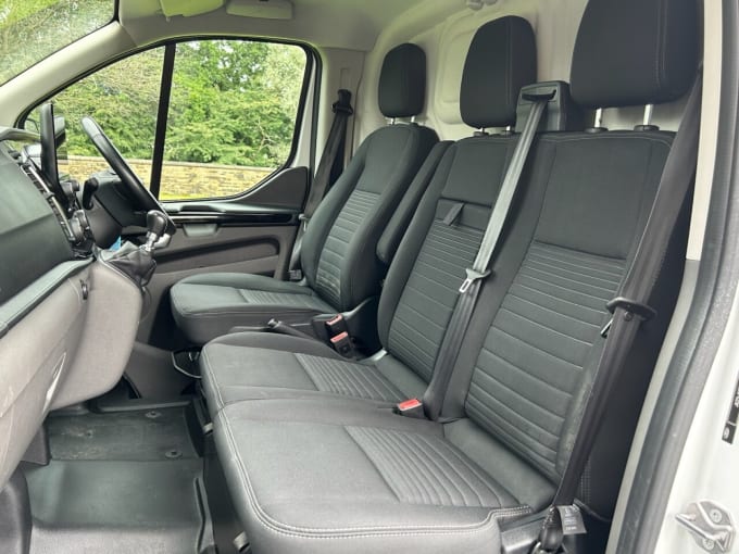 2025 Ford Transit Custom
