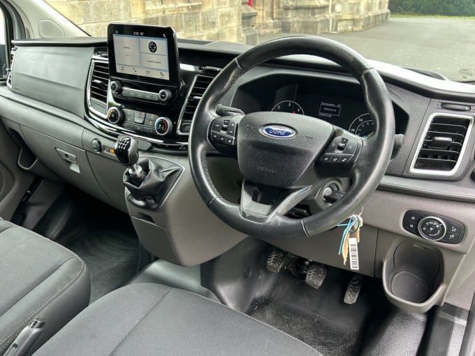 2025 Ford Transit Custom