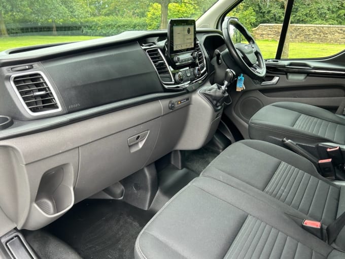 2025 Ford Transit Custom
