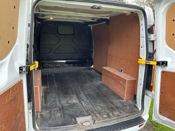 2025 Ford Transit Custom