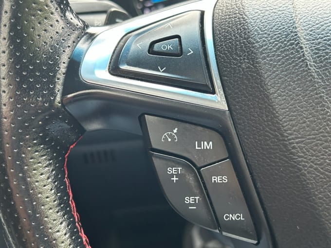 2025 Ford Edge
