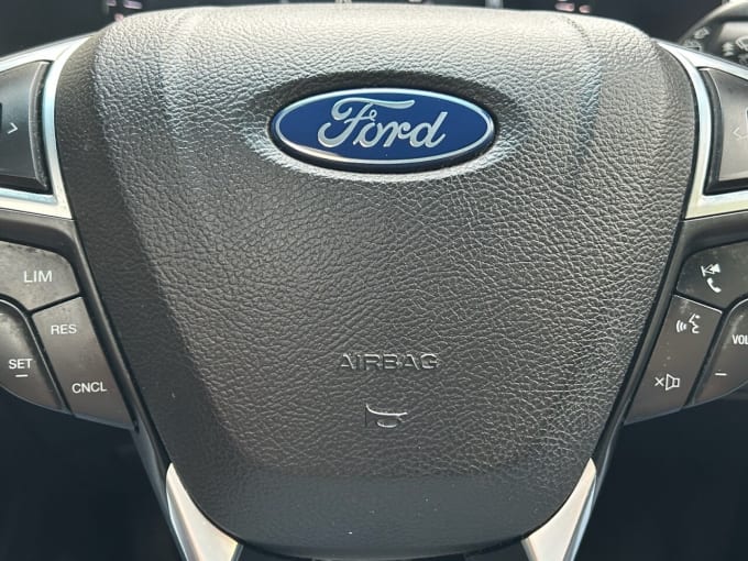 2025 Ford Edge