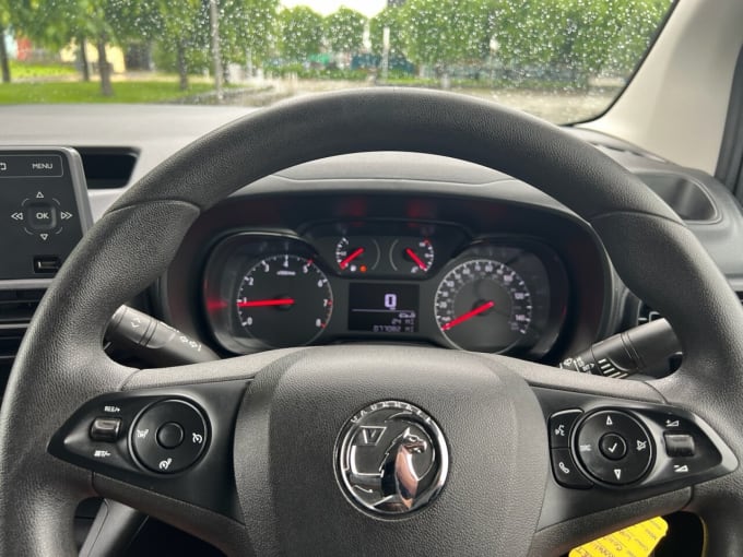 2025 Vauxhall Combo