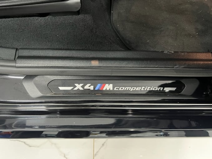 2025 BMW X4 M