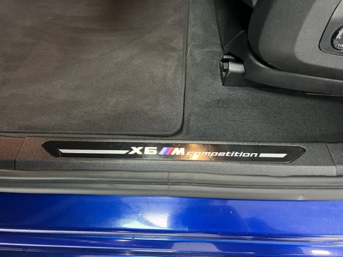 2025 BMW X6 M