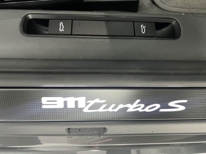 2025 Porsche 911