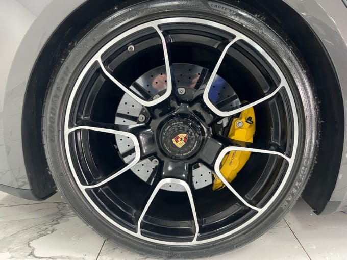 2025 Porsche 911