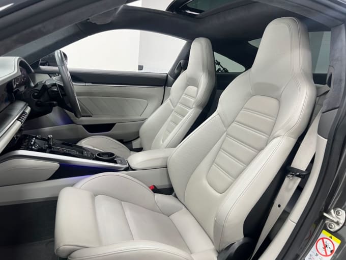 2025 Porsche 911