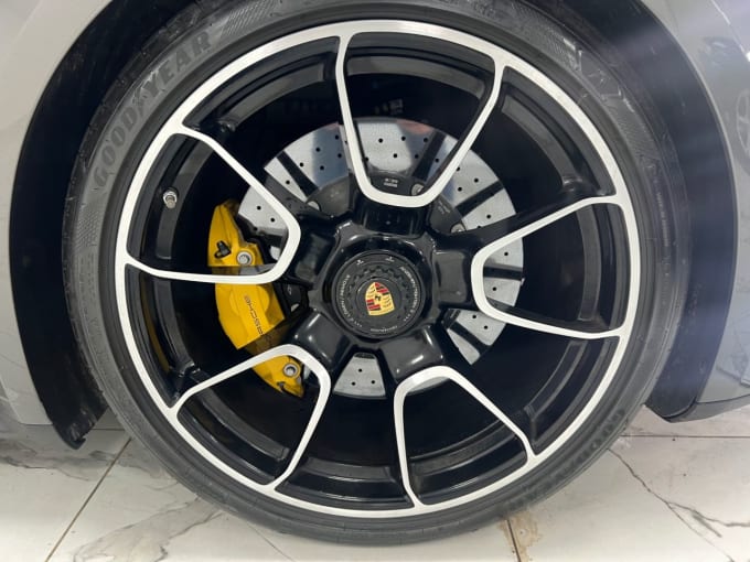 2025 Porsche 911