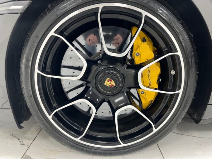 2025 Porsche 911