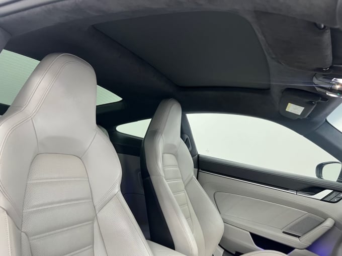 2025 Porsche 911