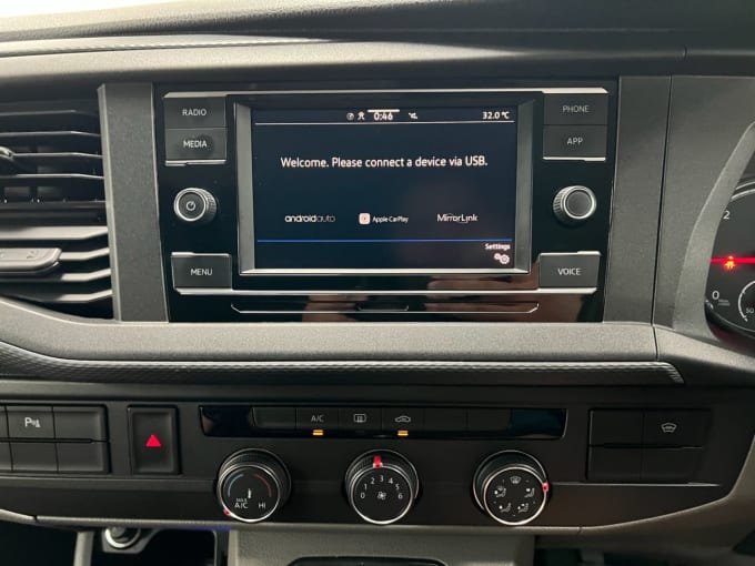2025 Volkswagen Transporter