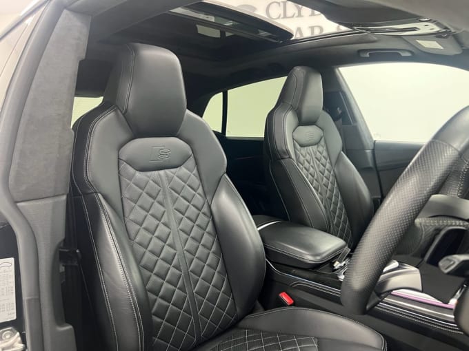 2025 Audi Q8