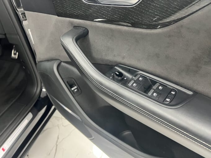 2025 Audi Q8