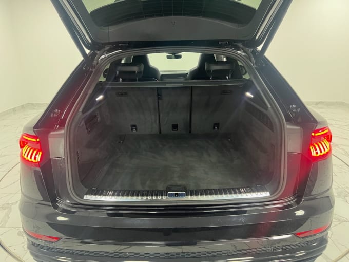 2025 Audi Q8