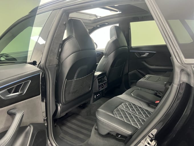 2025 Audi Q8
