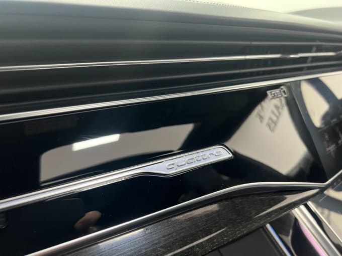 2025 Audi Q8