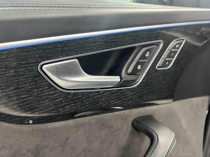2025 Audi Q8