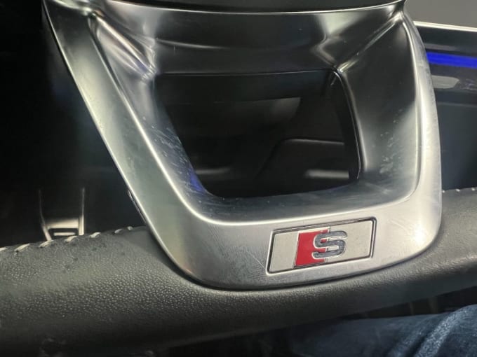 2025 Audi Q8