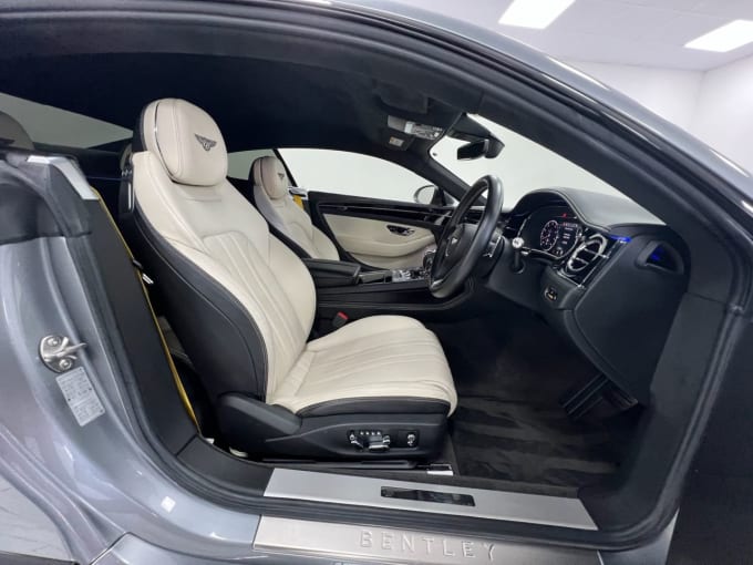 2025 Bentley Continental