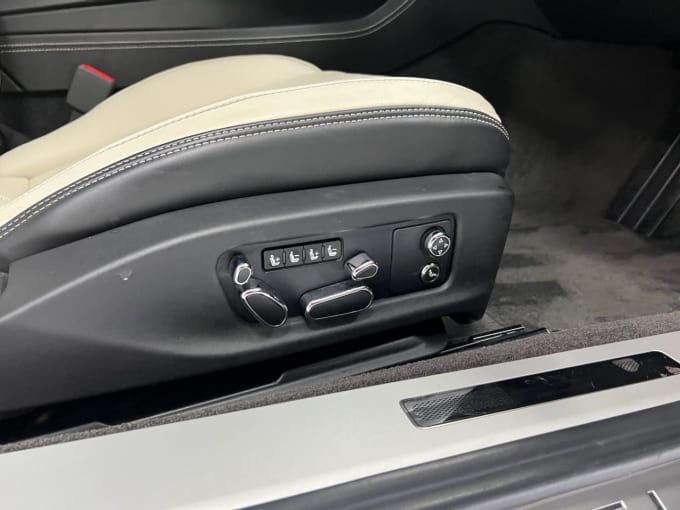 2025 Bentley Continental