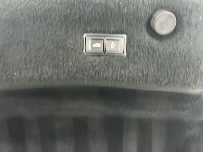 2025 Bentley Continental