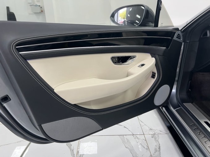 2025 Bentley Continental
