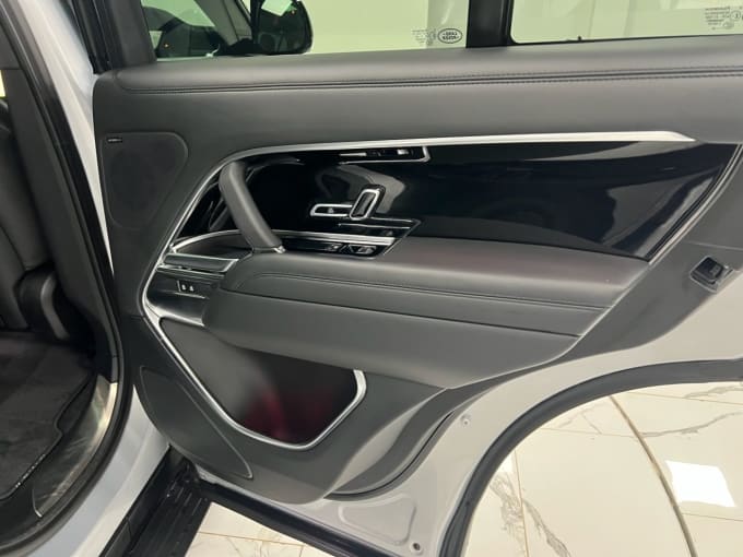 2025 Land Rover Range Rover