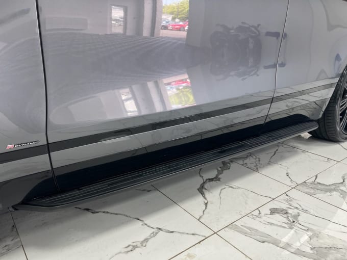 2025 Land Rover Range Rover Velar